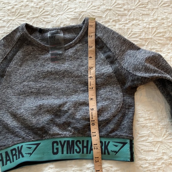 Gymshark dry moisture management crop workout top - Picture 7 of 10